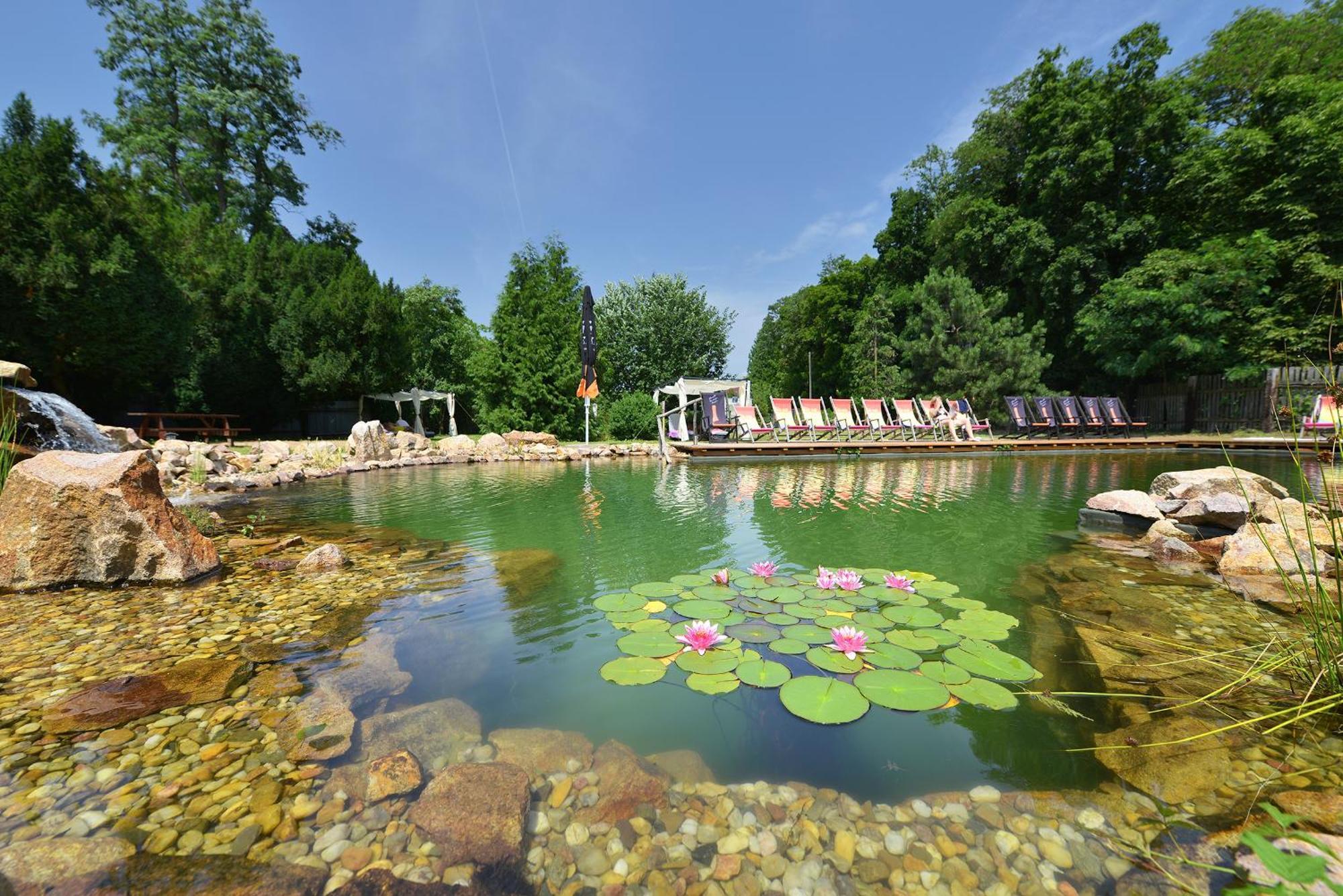 Maxmilian Lifestyle Resort Loučeň エクステリア 写真