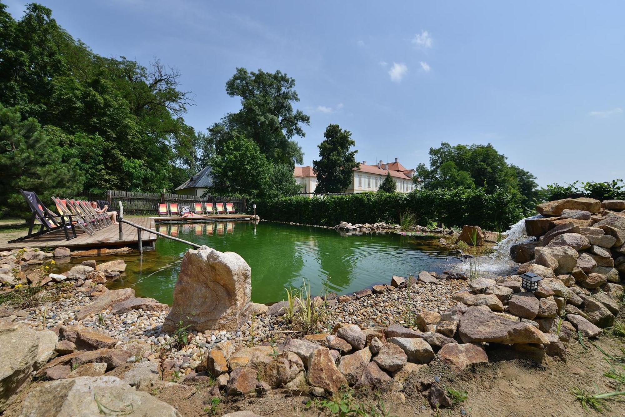 Maxmilian Lifestyle Resort Loučeň エクステリア 写真